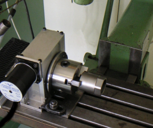 Three-jaw chuck with 80 mm diameter, clamping outside and inside